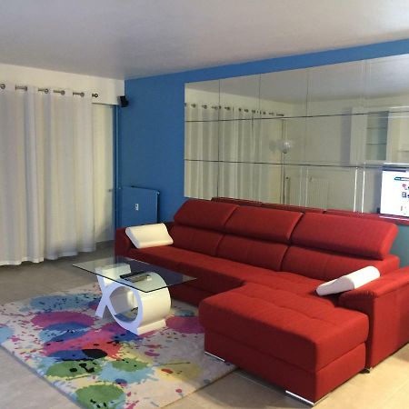 Grand Appartement A Louer Vue Sur Seine Melun Dış mekan fotoğraf
