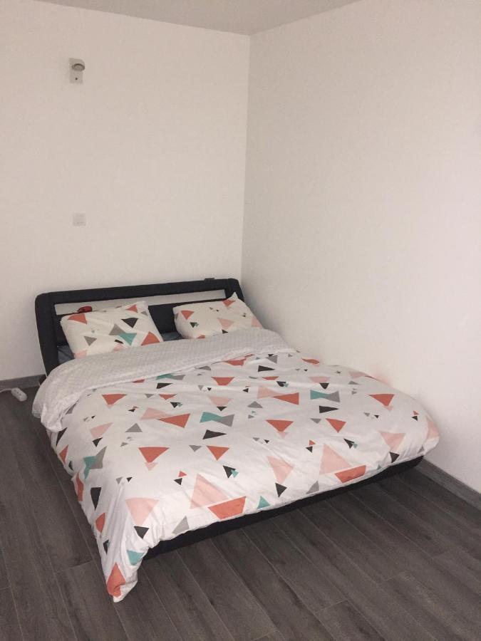 Grand Appartement A Louer Vue Sur Seine Melun Dış mekan fotoğraf