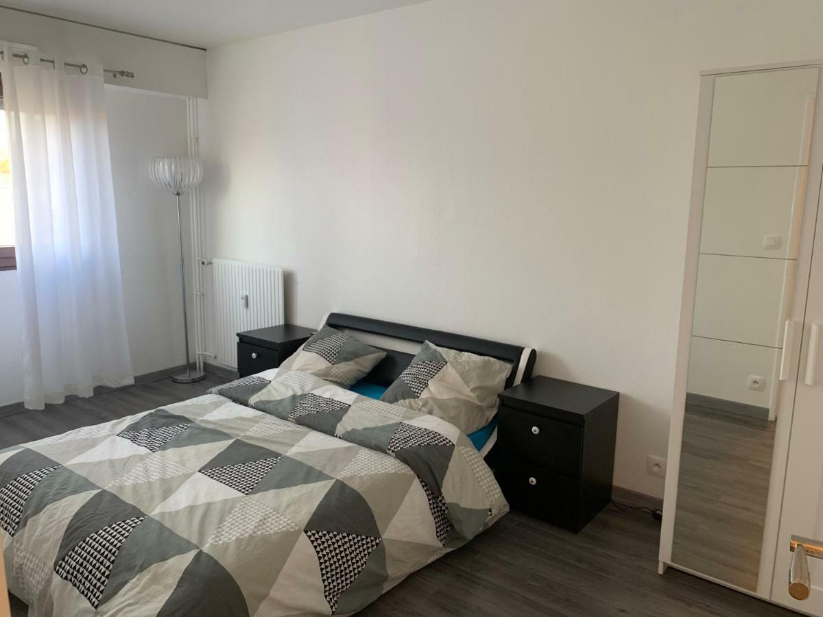 Grand Appartement A Louer Vue Sur Seine Melun Dış mekan fotoğraf